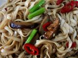 三鲜酱红椒鲜菇辣面（酱意面）的做法[图]