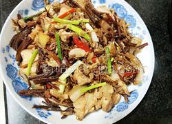 干茶树菇炒五花肉