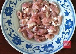 芹菜炒肉丝的做法图解2