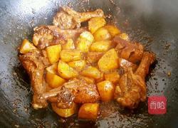 鸡腿烧土豆的做法图解8