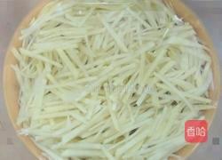 土豆丝炒肉的做法图解1