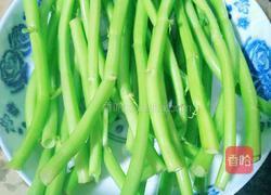 空心菜根炒火腿肠的做法图解1