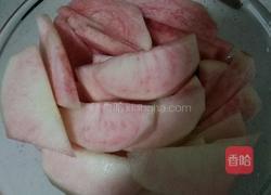 粉粉的桃罐头的做法图解2
