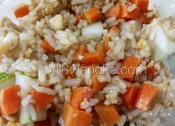 黄瓜胡萝卜蛋炒饭（蔬式蛋炒饭）