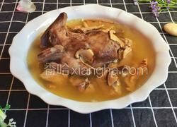 松茸炖鸽子汤