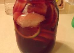 自调葡萄酒（西班牙的sangria汽酒）