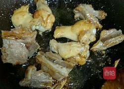 红酒可乐鸡腿排骨的做法图解4