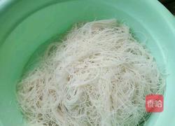 红薯根炒粉丝的做法图解2