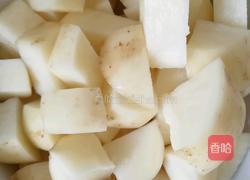 土豆炖牛肉的做法图解2