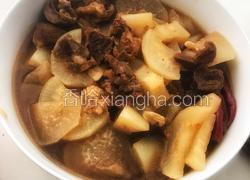 牛肉炖萝卜