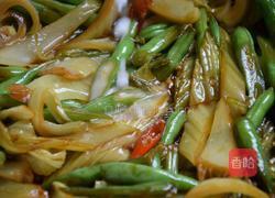 四季豆炒酸菜的做法图解12