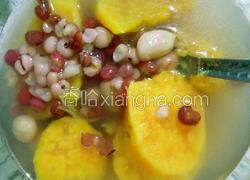 红豆薏米花生红薯糖水