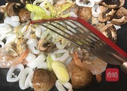 西葫口蘑甜椒海鲜一锅出的做法图解4