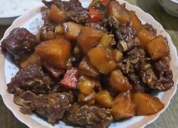 家常红烧土豆红萝卜纯排骨