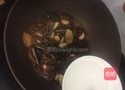 板栗炖黄鳝的做法图解15