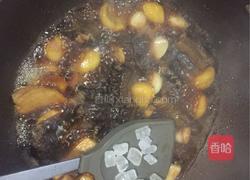 板栗炖黄鳝的做法图解19