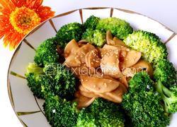 杏鲍菇扣西兰花