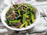 蒜薹炒牛肉