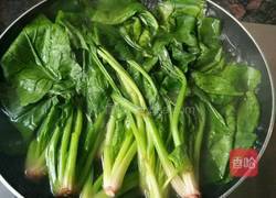 果仁菠菜的做法图解1