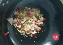 秋葵炒肉的做法图解2