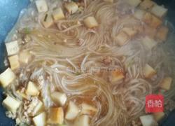 肉沫鱼豆腐炒粉丝的做法图解5
