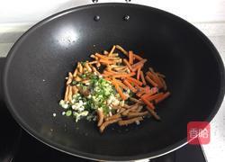 蒜苔炒肉的做法图解5