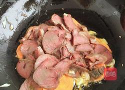 牛肉炒胡萝卜的做法图解4