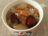 冰糖雪梨银耳胡萝卜汤的做法[图]