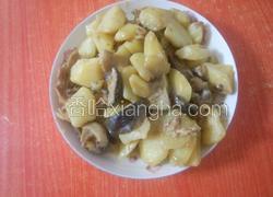鸡腿肉蘑菇土豆