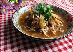 金针菇酸菜牛肉煲