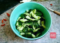 炝拌黄瓜的做法图解4