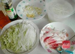 老味道猪肉粉条汤的做法图解1