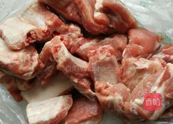 山药胡萝卜炖排骨的做法图解1