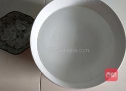 砂锅黄桃罐头的做法图解2