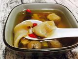 花胶瘦肉芡实桂圆汤