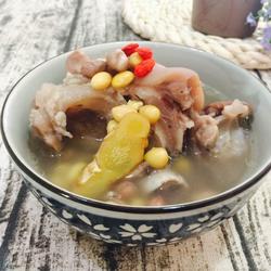 花生黄豆猪脚汤