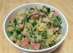 火腿豌豆香菜炒蛋