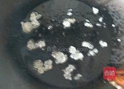 黄豆炖猪蹄的做法图解1