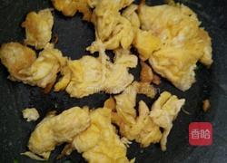 菠菜炒鸡蛋的做法图解3