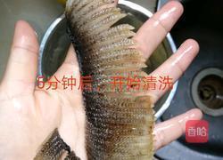 膨鱼鳃无花果炖瘦肉的做法图解2