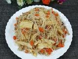 腐竹肉丝炒米粉