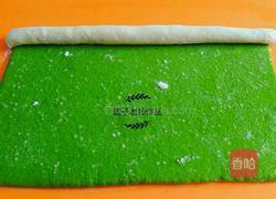 波菜泥多层花卷的做法图解8
