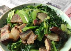 腊肉炒油麦菜