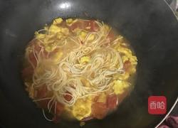 西红柿鸡蛋面的做法图解3