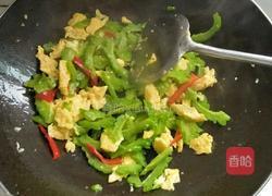 苦瓜炒鸡蛋的做法图解9