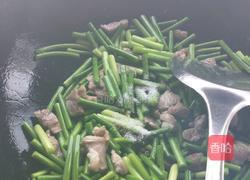 蒜薹炒面（家常版）的做法图解5