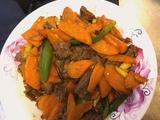牛肉炒胡萝卜（芹菜、洋葱）的做法[图]
