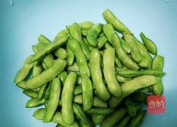 水煮毛豆的做法图解1