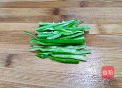 豆豉炝拌青椒土豆丝的做法图解5