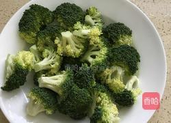 虾仁炒西兰花的做法图解1